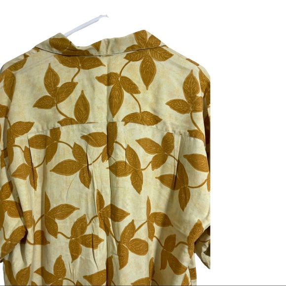 Pineapple moon silk Hawaiian floral button down mens shirt. Size Large - Picture 5 of 9